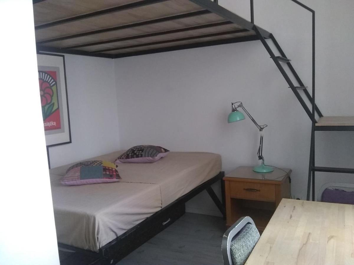 Rodzinna Przestrzen Dla 8 Osob 2 Pokoje Z Lazienka I Mini Aneksem Warsawa Bagian luar foto